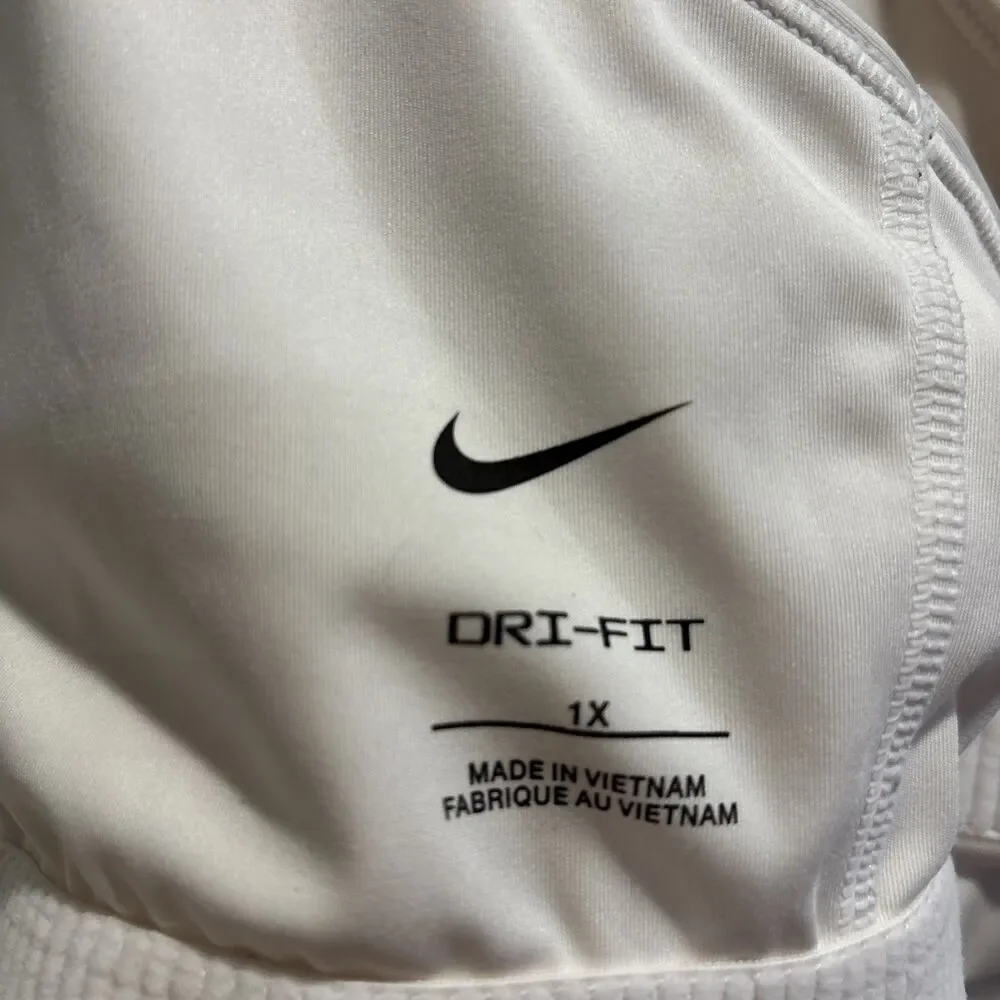 Nike Women's Swoosh Medium Support Racerback Sports Bra Plus Size 1X Ivory Cream